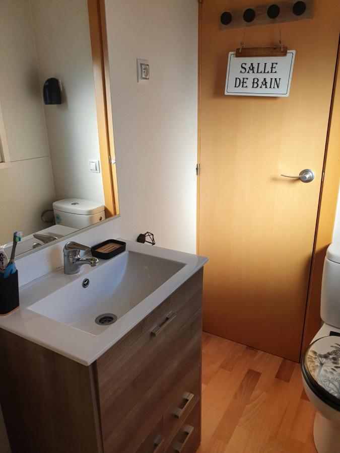 Mobil Home Dans Camping Saillagouse Esterno foto